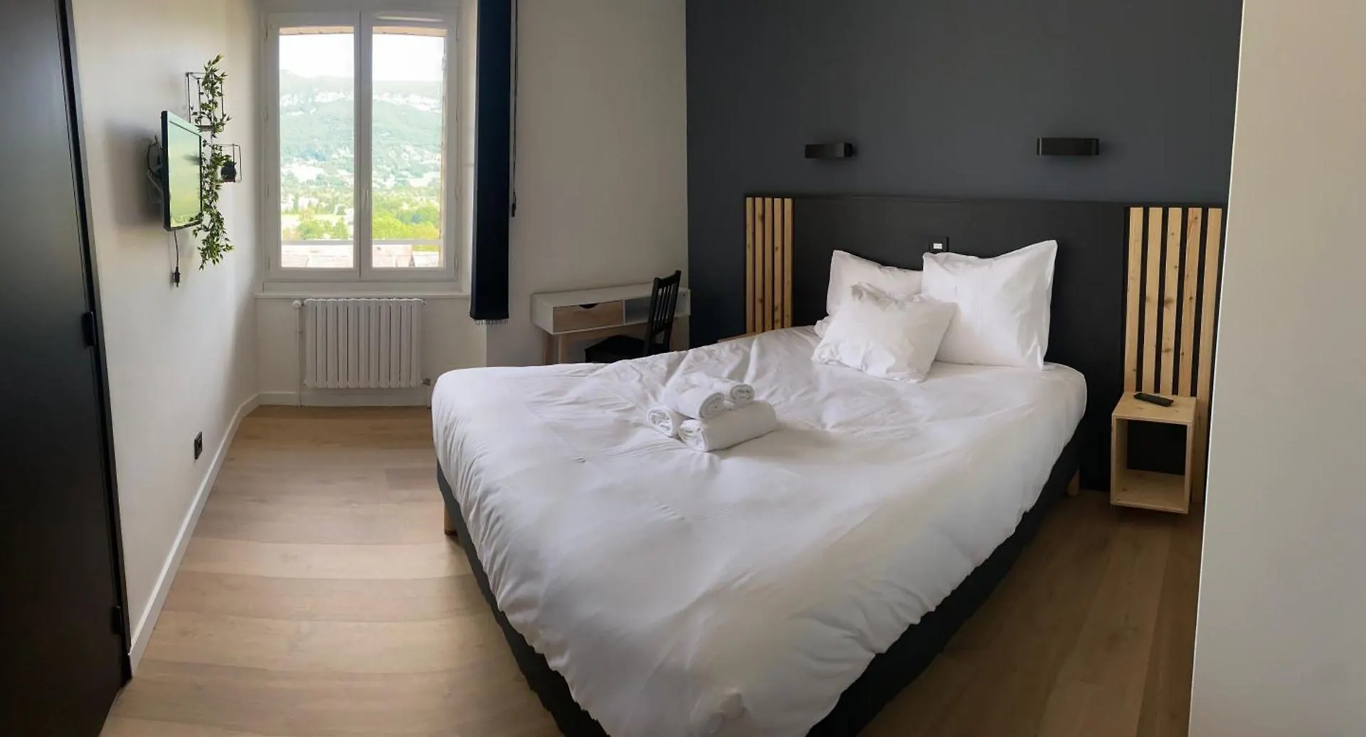 Auberge Anglefort Hotel