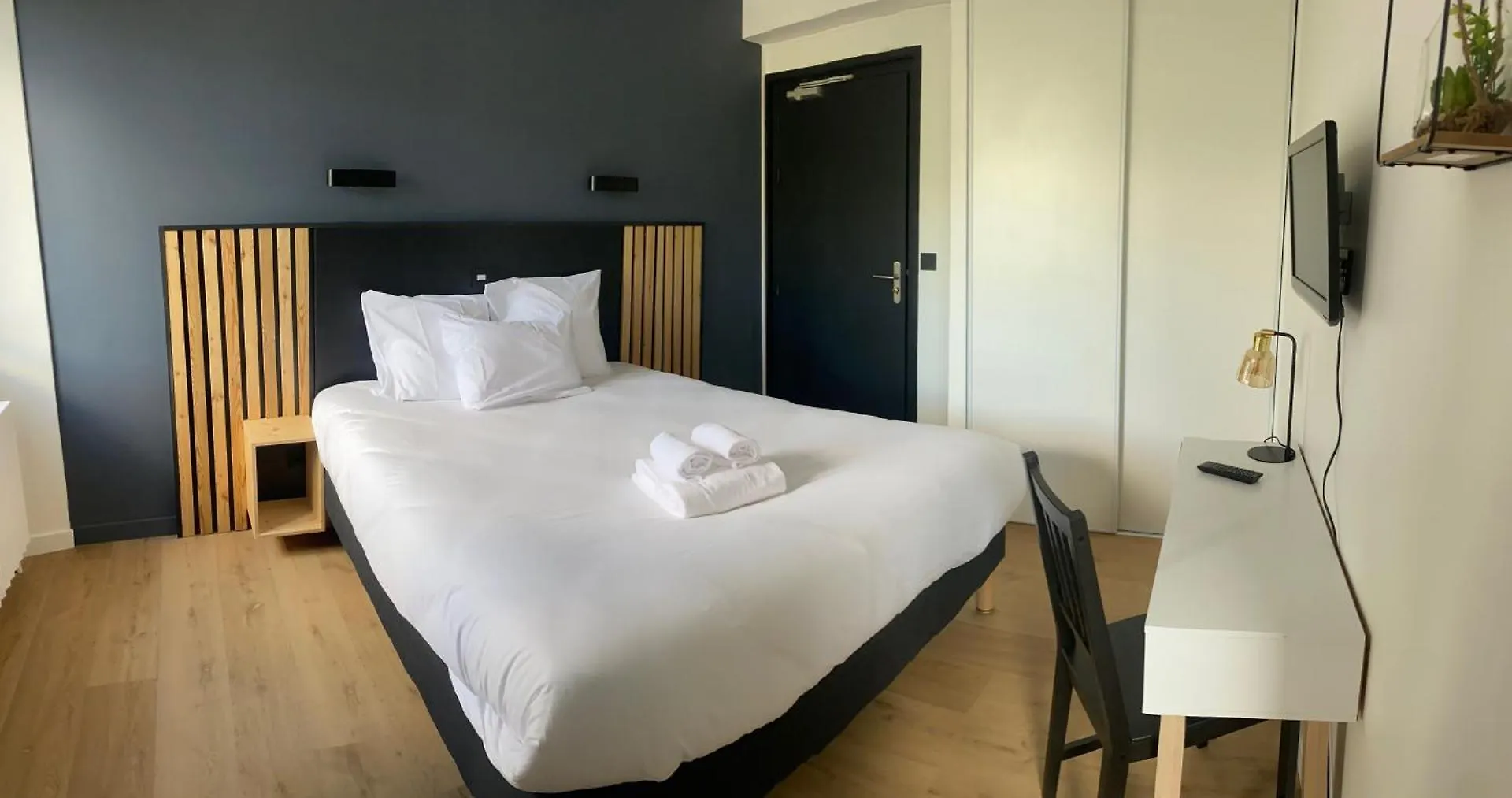 Auberge Anglefort 0*,  France